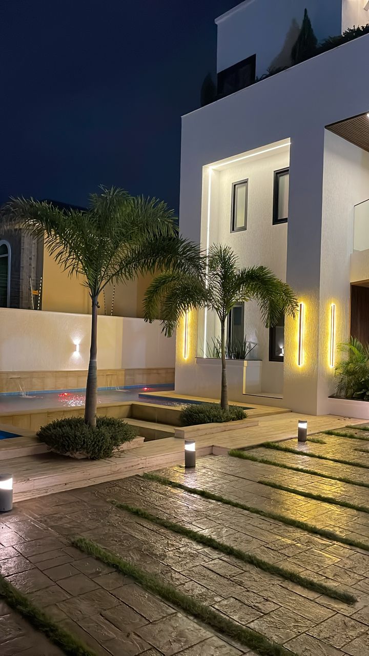 Luxury Homes — image 5