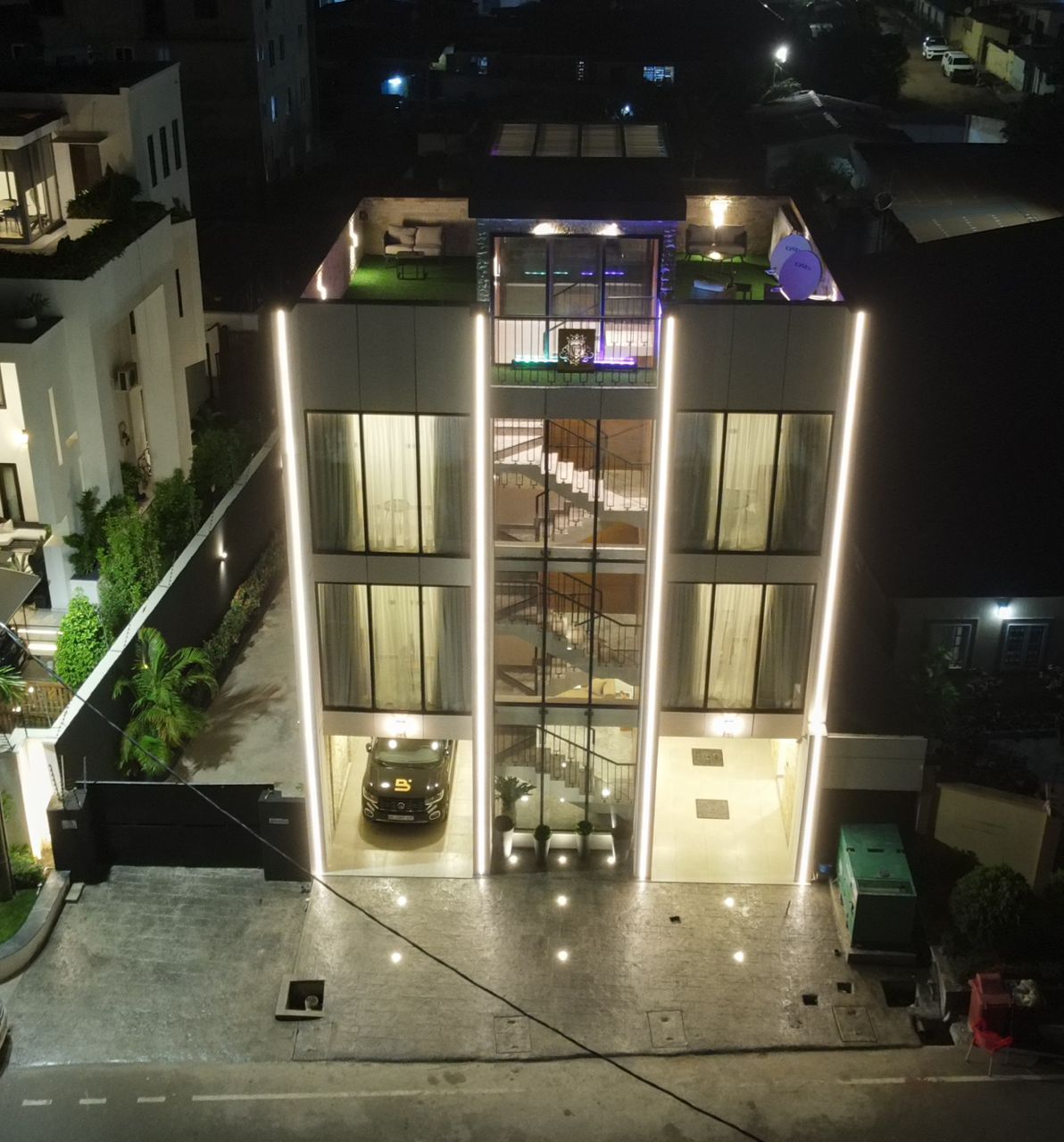 Multi-Storey Building — image 7